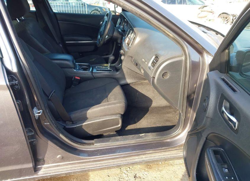 Photo 5 of 2014 Dodge Charger SE (VIN 2C3CDXBG8EH266152)