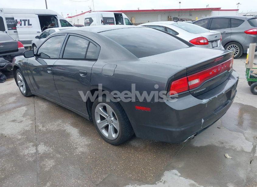 Photo 3 of 2014 Dodge Charger SE (VIN 2C3CDXBG8EH268225)