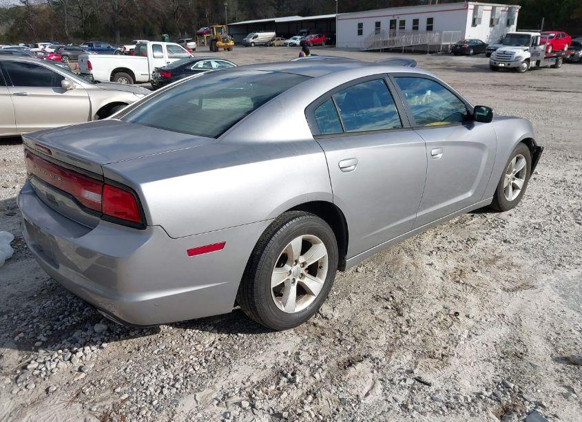 Photo 4 of 2014 Dodge Charger SE (VIN 2C3CDXBG8EH299801)
