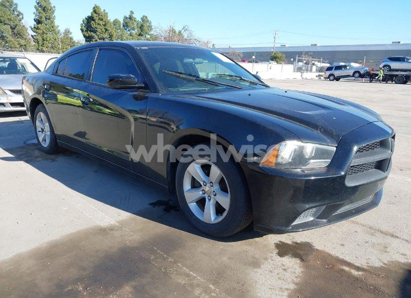 2014 Dodge Charger SE (VIN 2C3CDXBG8EH326463) main photo