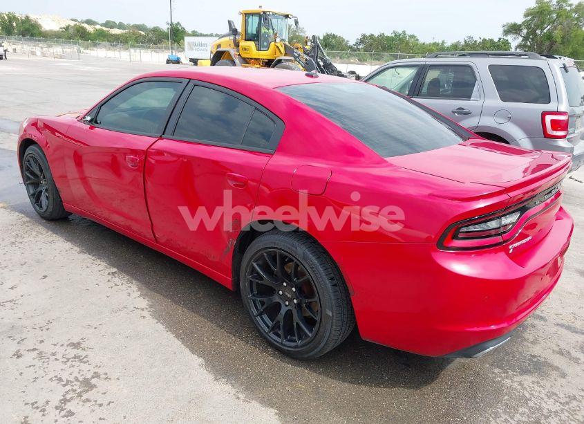 Photo 3 of 2015 Dodge Charger SE (VIN 2C3CDXBG8FH784716)