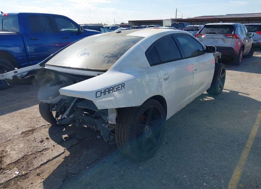 Photo 4 of 2015 Dodge Charger SE (VIN 2C3CDXBG8FH840640)