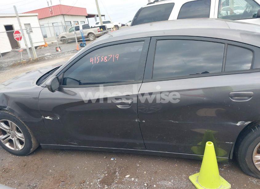 Photo 14 of 2015 Dodge Charger SE (VIN 2C3CDXBG8FH847975)