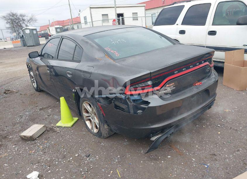 Photo 3 of 2015 Dodge Charger SE (VIN 2C3CDXBG8FH847975)