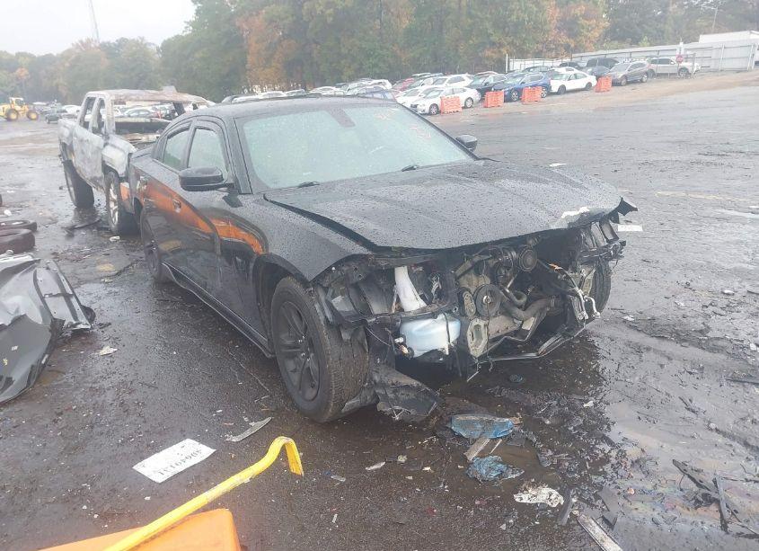 2016 Dodge Charger SE (VIN 2C3CDXBG8GH267465) main photo