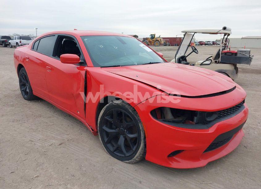 2019 Dodge Charger SXT RWD (VIN 2C3CDXBG8KH603138) main photo