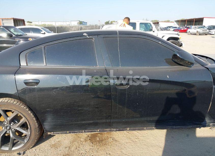 Photo 13 of 2019 Dodge Charger SXT RWD (VIN 2C3CDXBG8KH615323)