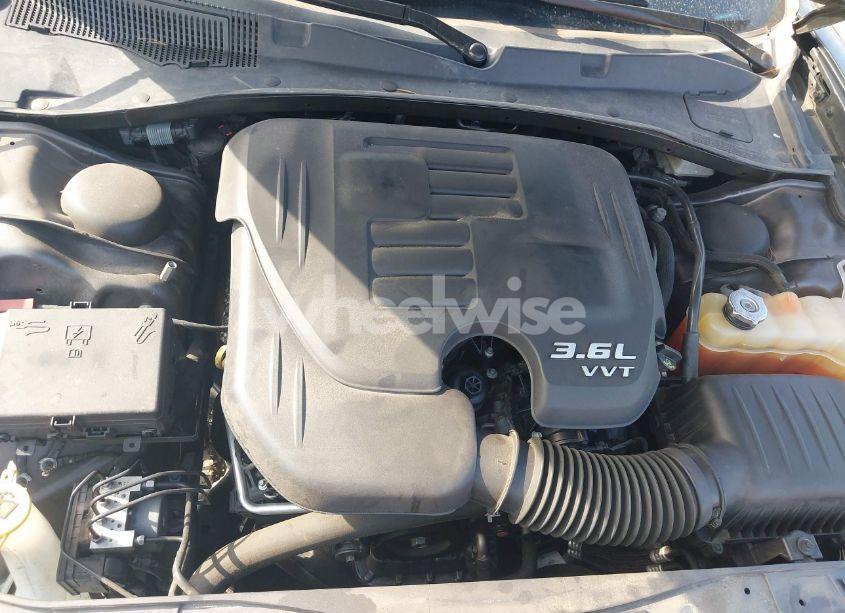 Photo 10 of 2019 Dodge Charger SXT RWD (VIN 2C3CDXBG8KH668202)