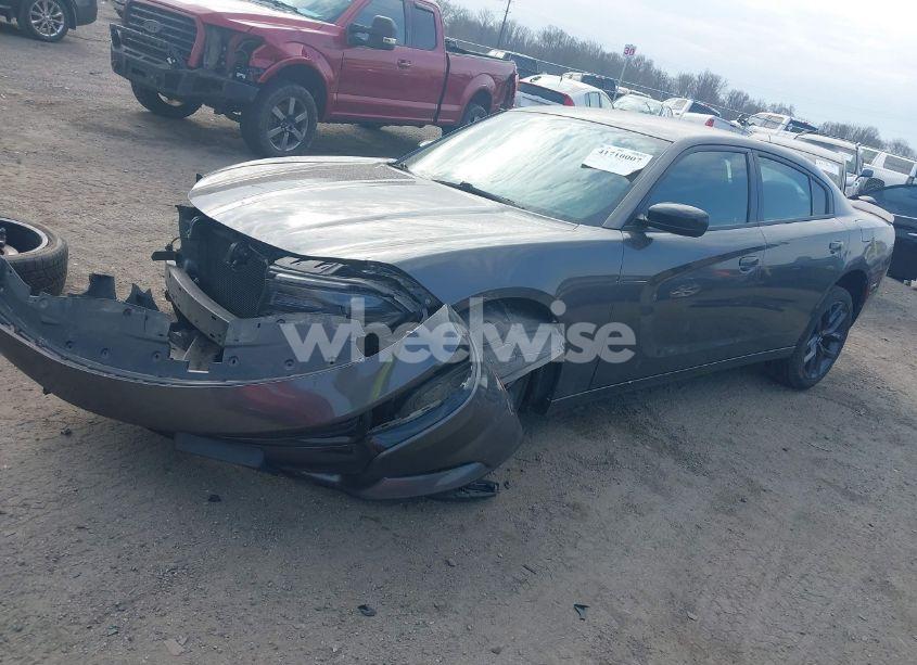 Photo 2 of 2019 Dodge Charger SXT RWD (VIN 2C3CDXBG8KH668202)