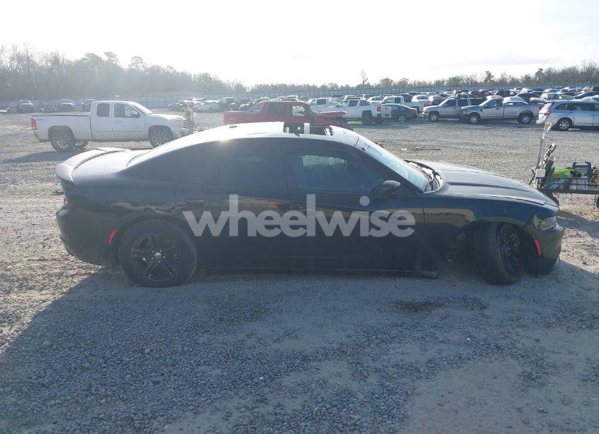 Photo 12 of 2019 Dodge Charger SXT RWD (VIN 2C3CDXBG8KH696386)
