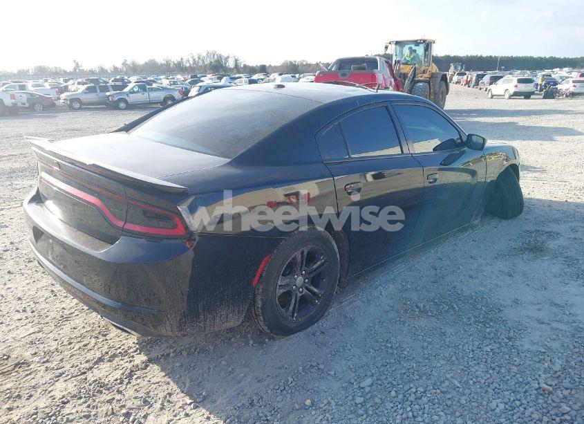 Photo 4 of 2019 Dodge Charger SXT RWD (VIN 2C3CDXBG8KH696386)