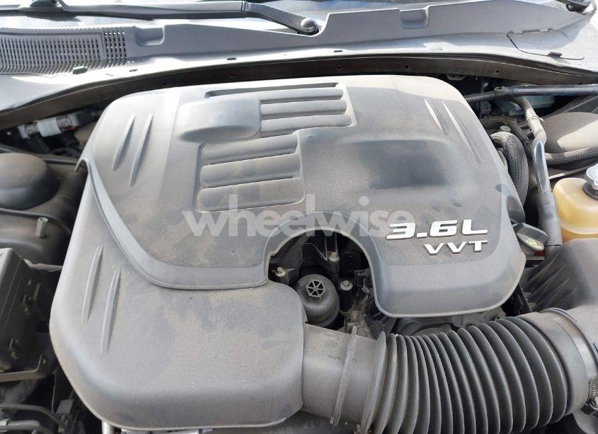 Photo 10 of 2019 Dodge Charger SXT RWD (VIN 2C3CDXBG8KH724946)