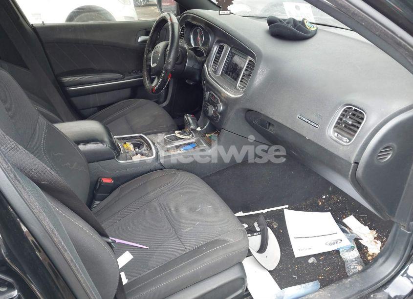 Photo 5 of 2019 Dodge Charger SXT RWD (VIN 2C3CDXBG8KH724946)