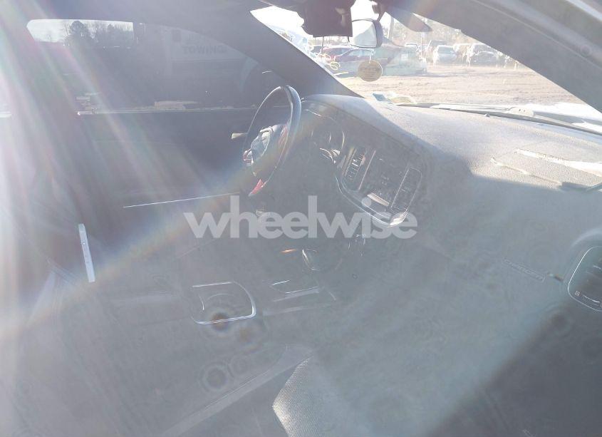 Photo 5 of 2019 Dodge Charger SXT RWD (VIN 2C3CDXBG8KH752973)