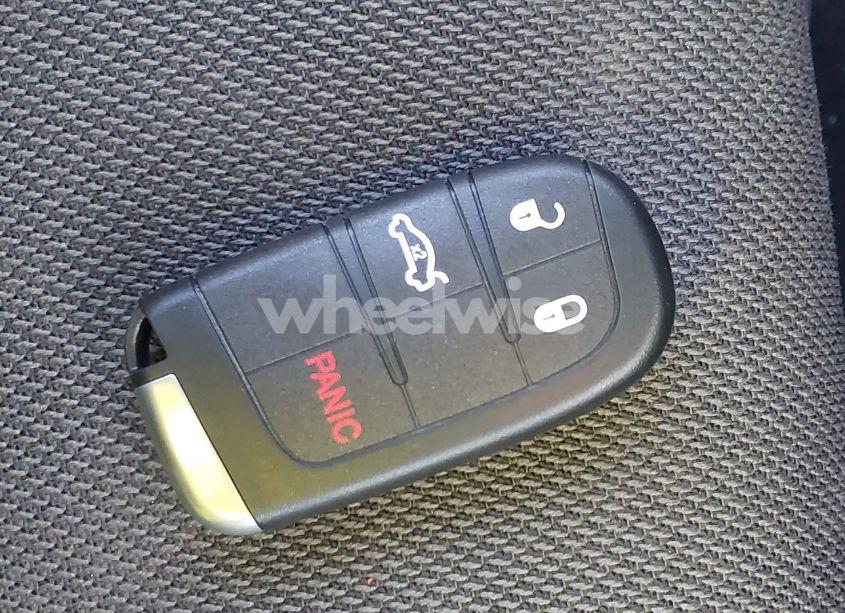 Photo 11 of 2020 Dodge Charger SXT RWD (VIN 2C3CDXBG8LH207941)