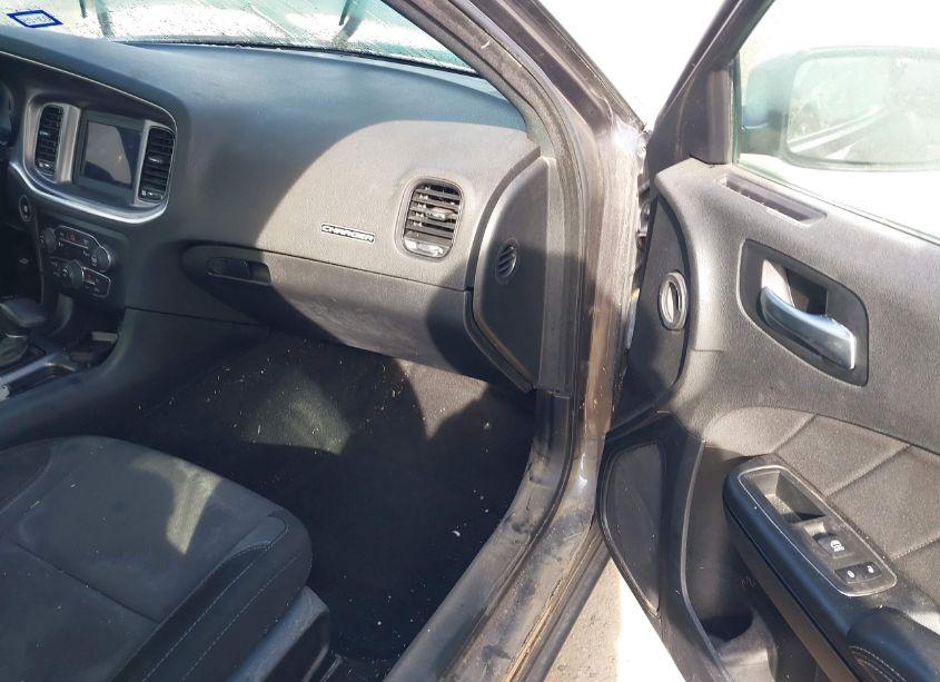 Photo 5 of 2020 Dodge Charger SXT RWD (VIN 2C3CDXBG8LH228966)