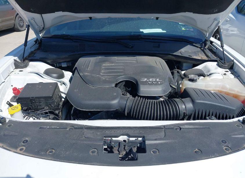 Photo 10 of 2022 Dodge Charger SXT RWD (VIN 2C3CDXBG8NH207859)