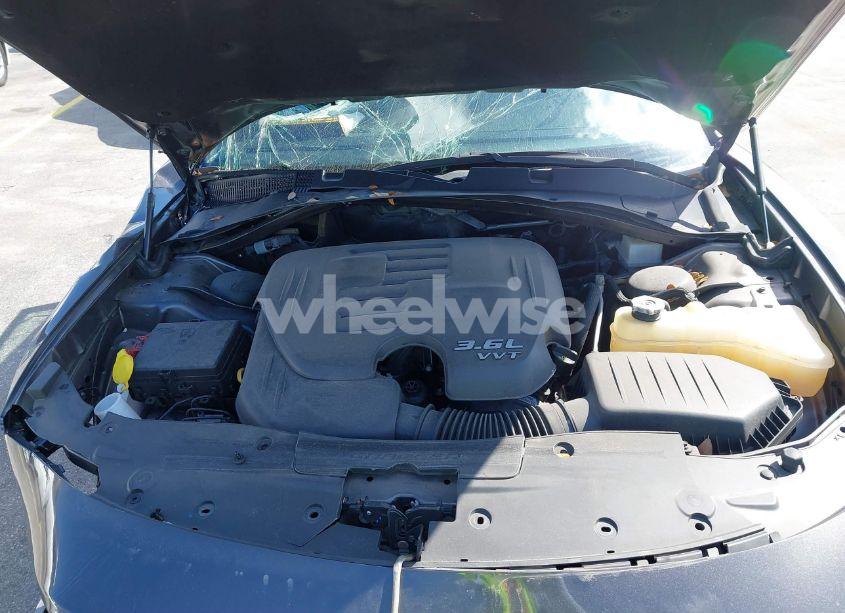 Photo 10 of 2022 Dodge Charger SXT RWD (VIN 2C3CDXBG8NH216206)