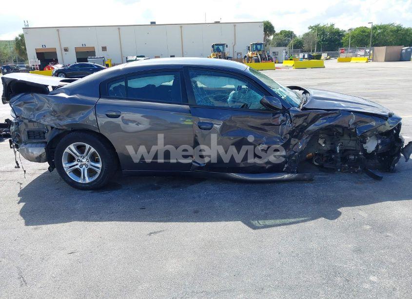 Photo 6 of 2022 Dodge Charger SXT RWD (VIN 2C3CDXBG8NH216206)