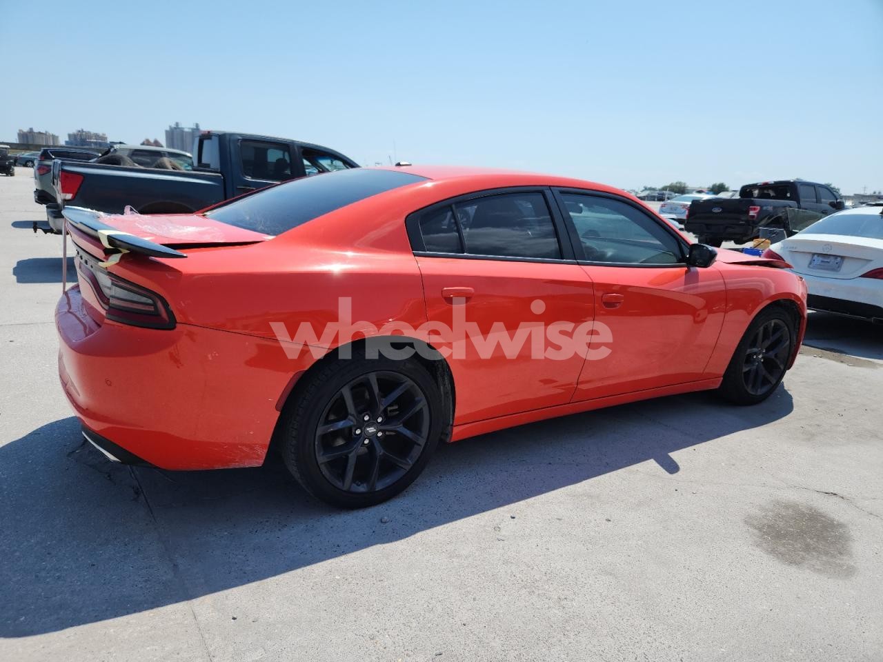 Photo 3 of 2022 DODGE CHARGER SXT (VIN 2C3CDXBG8NH221308)