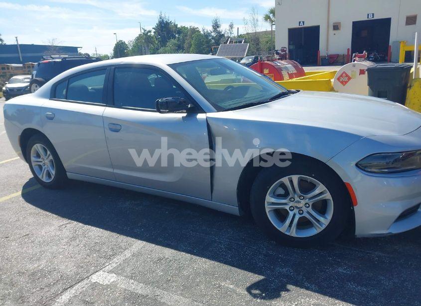 Photo 6 of 2022 Dodge Charger SXT RWD (VIN 2C3CDXBG8NH255734)