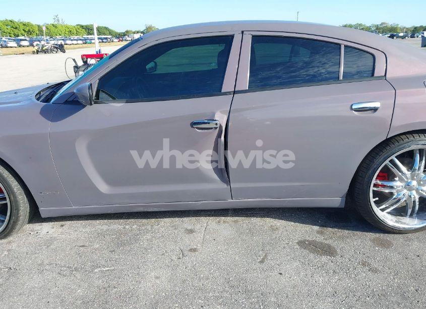 Photo 6 of 2012 Dodge Charger SE (VIN 2C3CDXBG9CH158801)