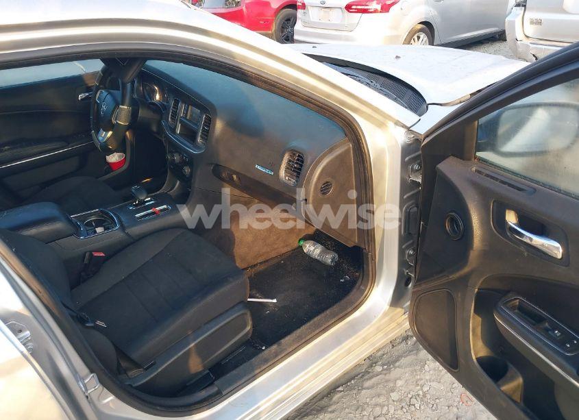 Photo 5 of 2012 Dodge Charger SE (VIN 2C3CDXBG9CH207110)