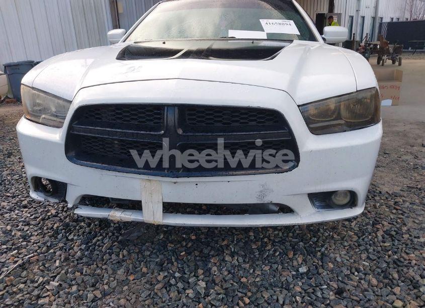 Photo 14 of 2013 Dodge Charger SE (VIN 2C3CDXBG9DH536939)