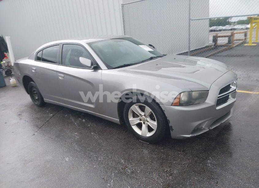 2013 Dodge Charger SE (VIN 2C3CDXBG9DH603359) main photo