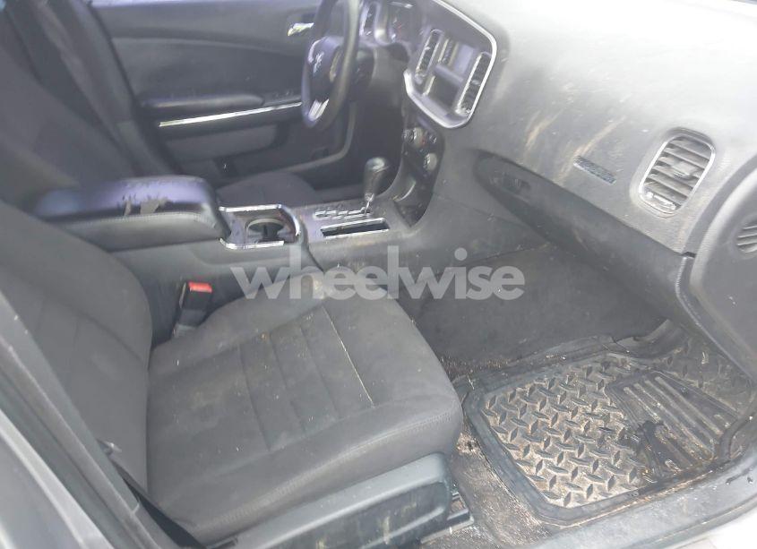 Photo 5 of 2013 Dodge Charger SE (VIN 2C3CDXBG9DH603359)