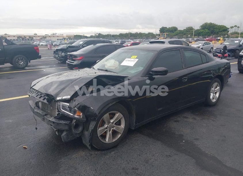 Photo 2 of 2014 Dodge Charger SE (VIN 2C3CDXBG9EH113067)