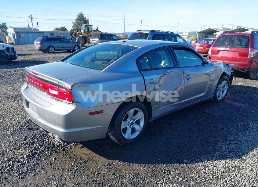 Photo 4 of 2014 Dodge Charger SE (VIN 2C3CDXBG9EH147140)