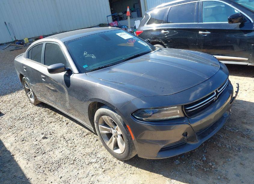 2015 Dodge Charger SE (VIN 2C3CDXBG9FH889927) main photo