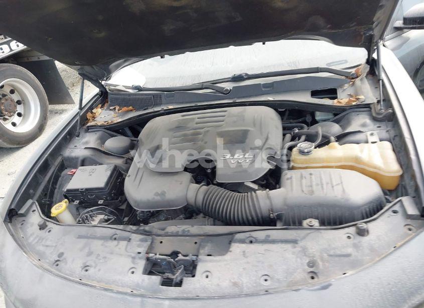 Photo 10 of 2017 Dodge Charger SE RWD (VIN 2C3CDXBG9HH520634)