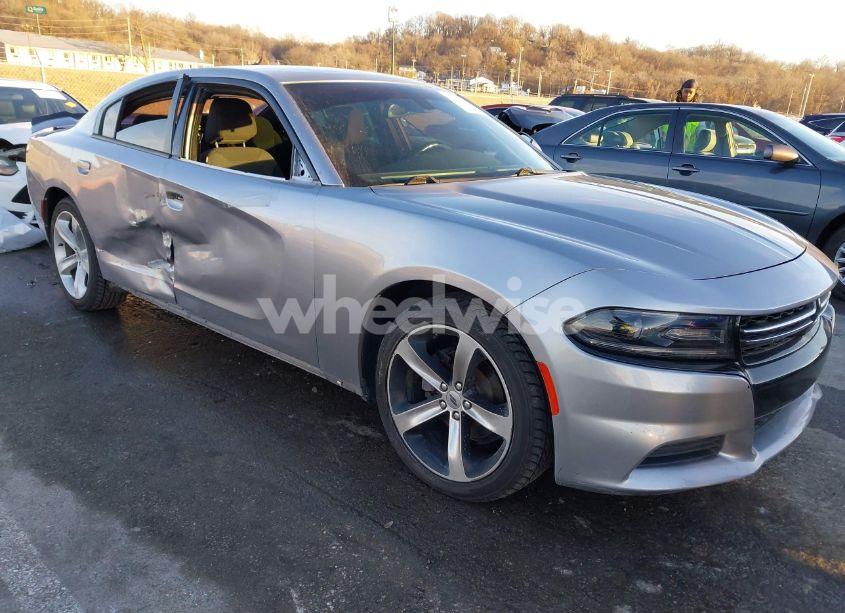 2017 Dodge Charger SE RWD (VIN 2C3CDXBG9HH627439) main photo