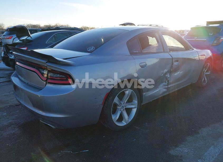 Photo 4 of 2017 Dodge Charger SE RWD (VIN 2C3CDXBG9HH627439)