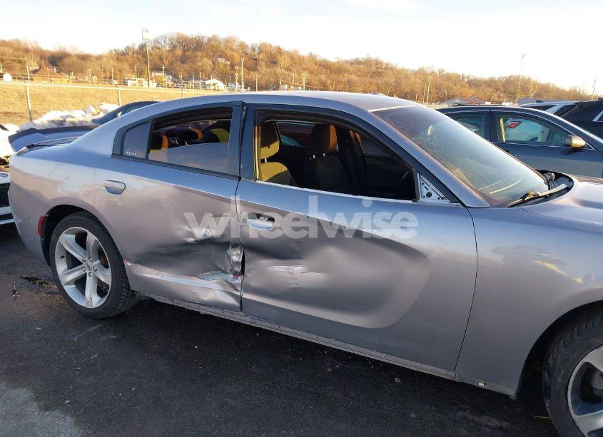 Photo 6 of 2017 Dodge Charger SE RWD (VIN 2C3CDXBG9HH627439)