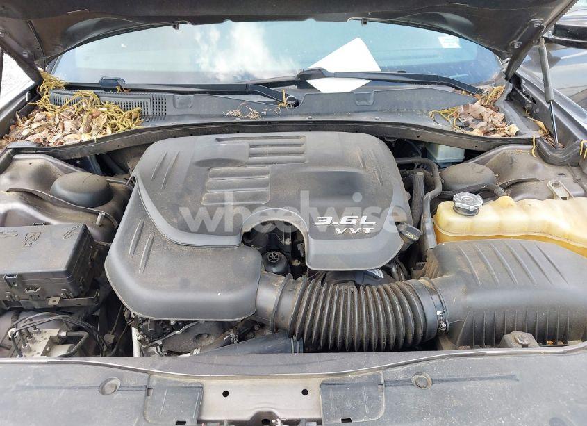 Photo 10 of 2018 Dodge Charger SXT RWD (VIN 2C3CDXBG9JH120319)