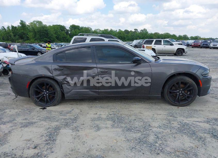 Photo 13 of 2018 Dodge Charger SXT RWD (VIN 2C3CDXBG9JH120319)