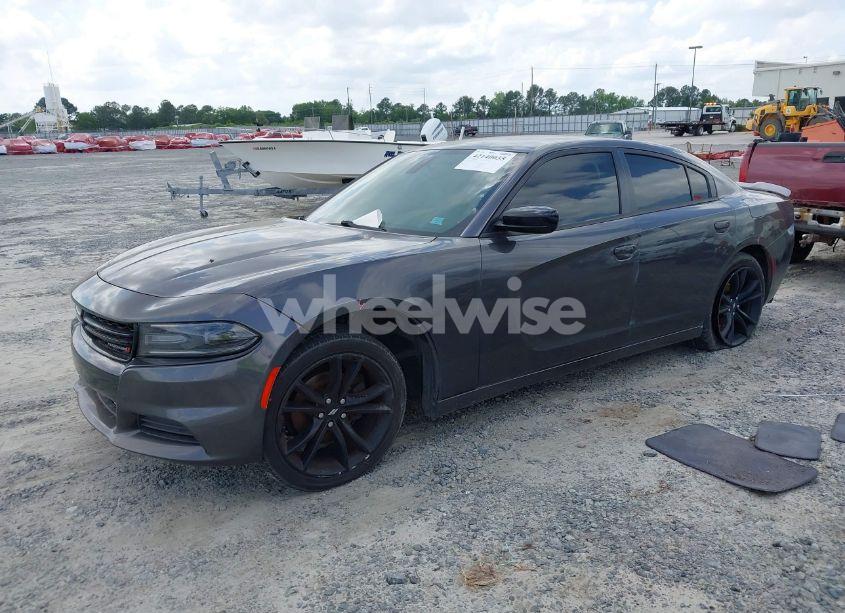 Photo 2 of 2018 Dodge Charger SXT RWD (VIN 2C3CDXBG9JH120319)