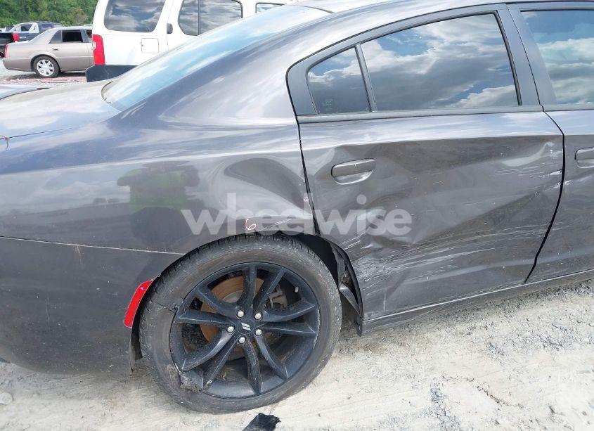Photo 6 of 2018 Dodge Charger SXT RWD (VIN 2C3CDXBG9JH120319)