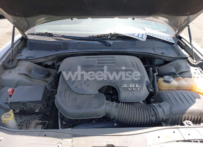 Photo 10 of 2018 Dodge Charger SXT RWD (VIN 2C3CDXBG9JH129439)