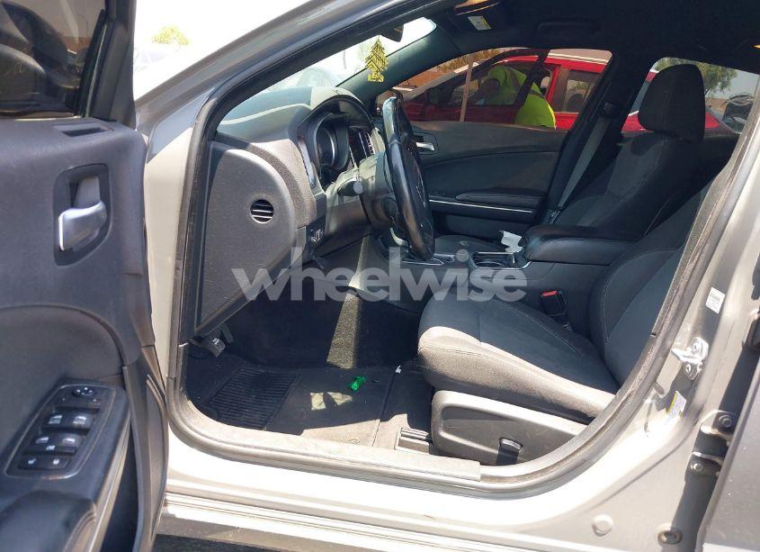 Photo 5 of 2018 Dodge Charger SXT RWD (VIN 2C3CDXBG9JH129439)