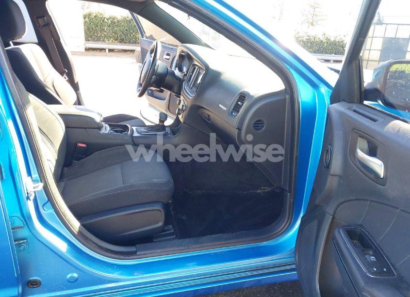 Photo 5 of 2019 Dodge Charger SXT RWD (VIN 2C3CDXBG9KH510984)