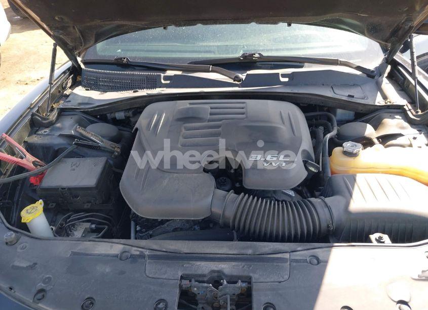 Photo 10 of 2019 Dodge Charger SXT RWD (VIN 2C3CDXBG9KH580890)