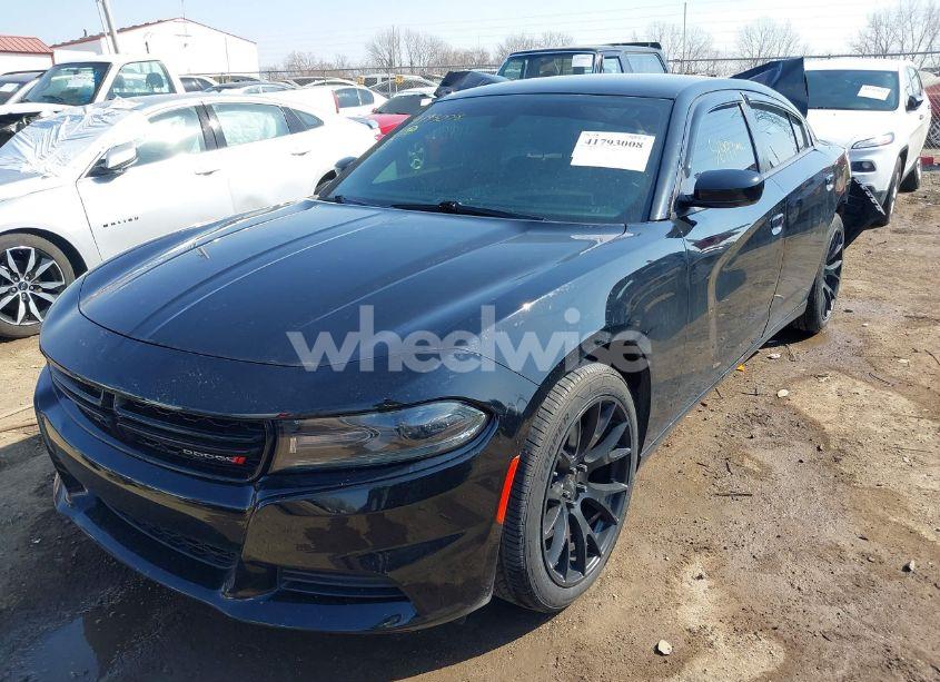 Photo 2 of 2019 Dodge Charger SXT RWD (VIN 2C3CDXBG9KH580890)