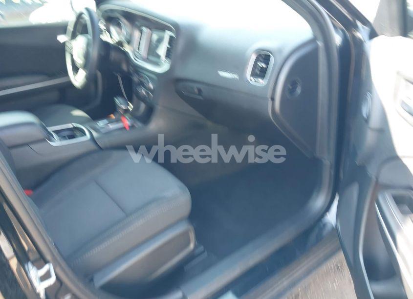 Photo 5 of 2019 Dodge Charger SXT RWD (VIN 2C3CDXBG9KH580890)