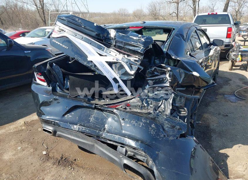 Photo 6 of 2019 Dodge Charger SXT RWD (VIN 2C3CDXBG9KH580890)