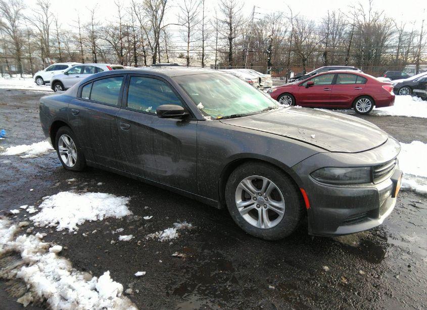 2019 Dodge Charger SXT RWD (VIN 2C3CDXBG9KH658424) main photo