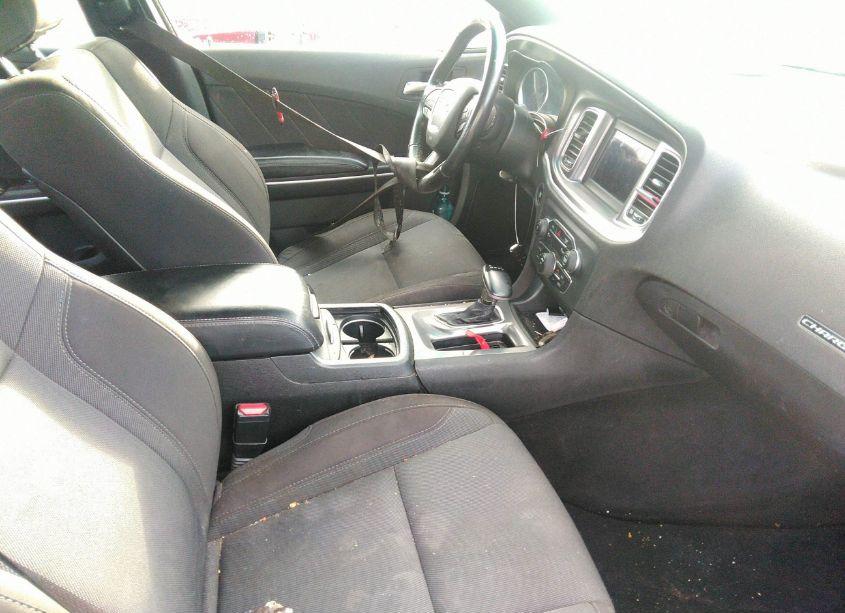 Photo 5 of 2019 Dodge Charger SXT RWD (VIN 2C3CDXBG9KH658424)